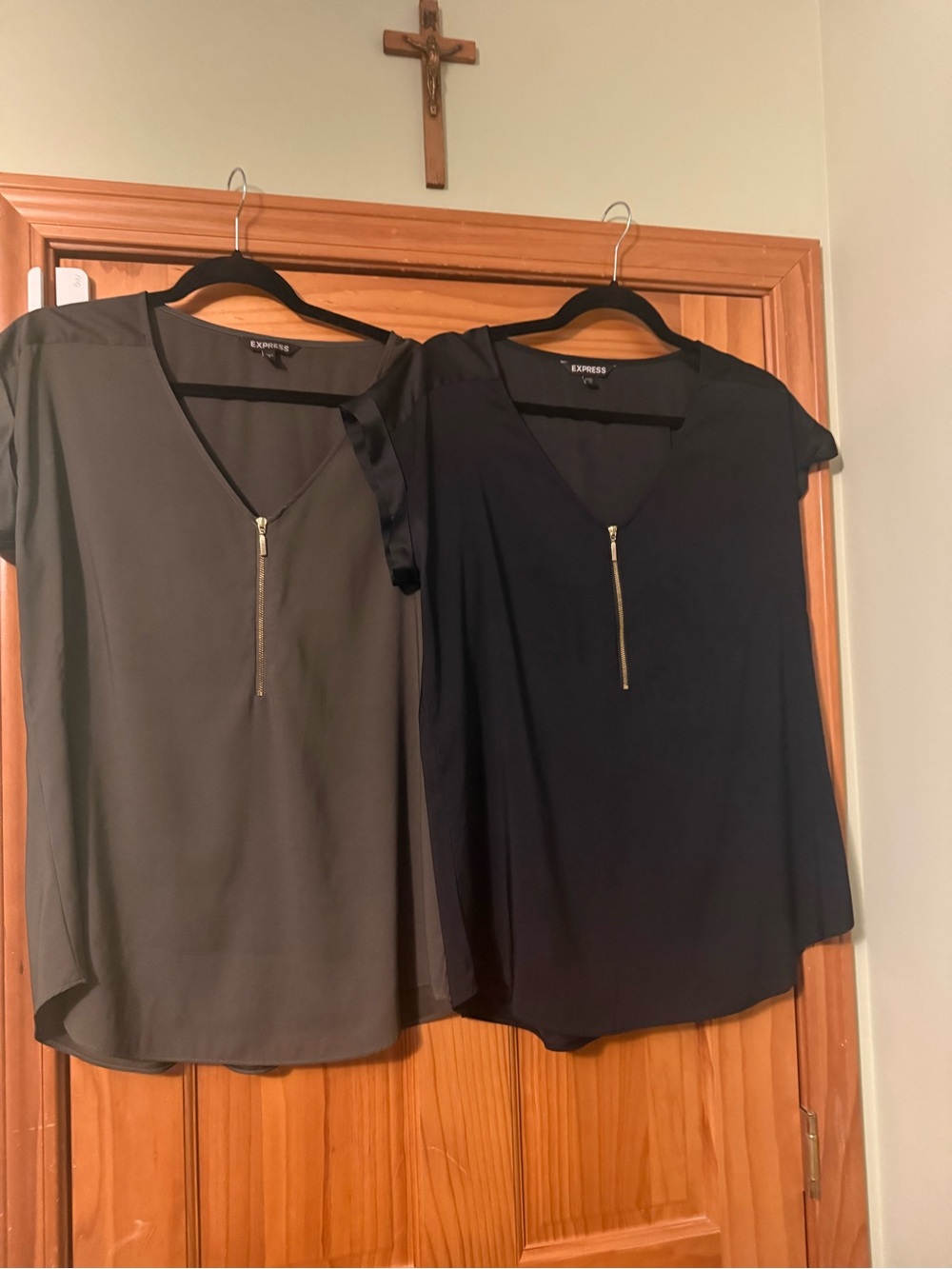 2 Express Women's Short Sleeve Zip V-Neck Blouses -Black & Olive